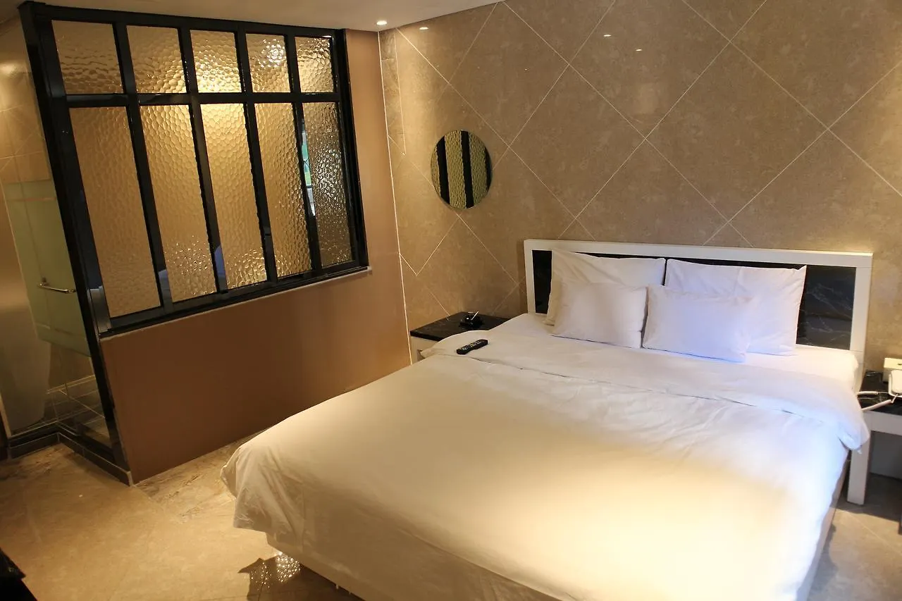 ***  Hotel Cullinan Jongno Seoul South Korea