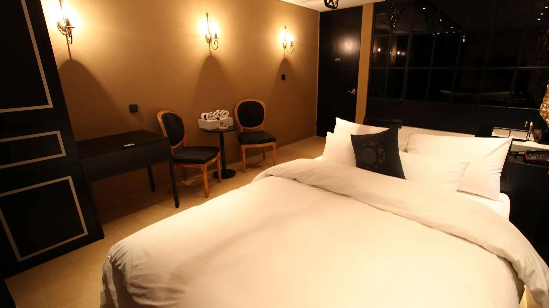 ***  Hotel Cullinan Jongno Seoul South Korea
